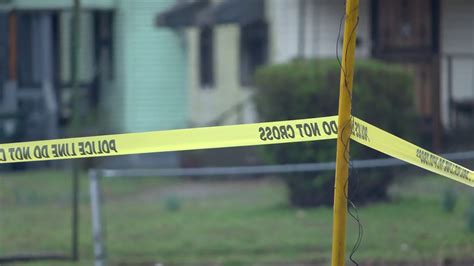 Man shot by deputies after threatening to kill himself and others, .